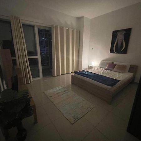 Tiger Tower Aparthotel Дубай Екстериор снимка
