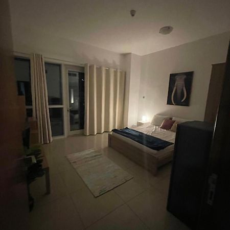 Tiger Tower Aparthotel Дубай Екстериор снимка